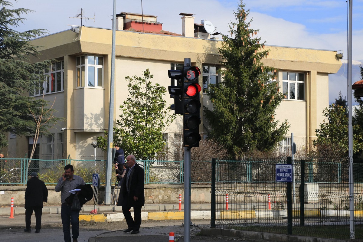 Buğday Meydanı alt kavşağında yer alan sinyalizasyon sisteminde yenileme çalışması yapıldı