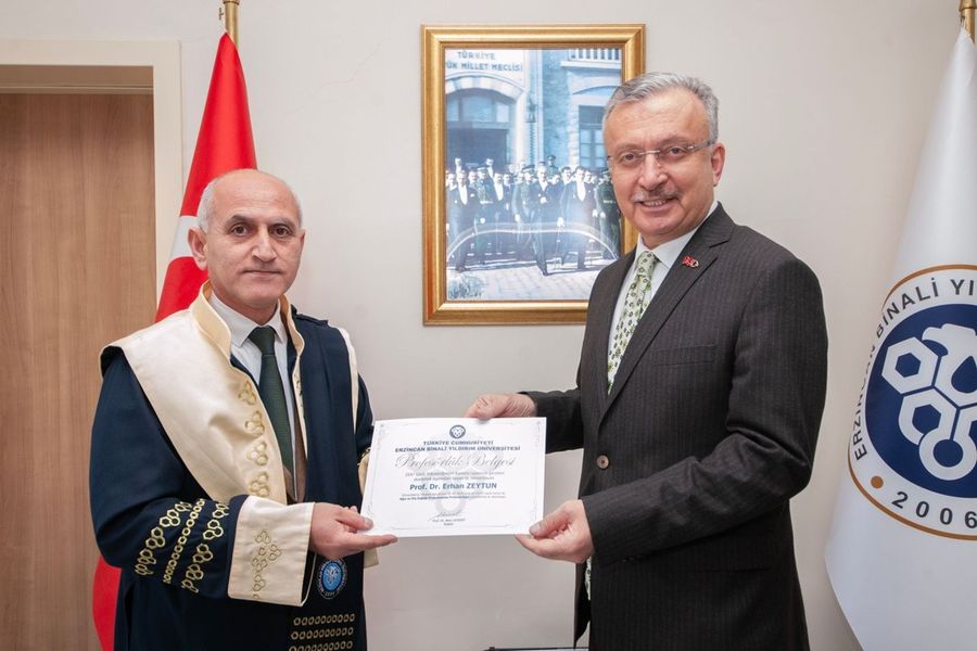 Rektör Levent, Sağlık Hizmetleri Meslek Yüksekokulu Müdürü Prof. Dr. Erhan Zeytun’a hayırlı olsun ziyaretinde bulundu.