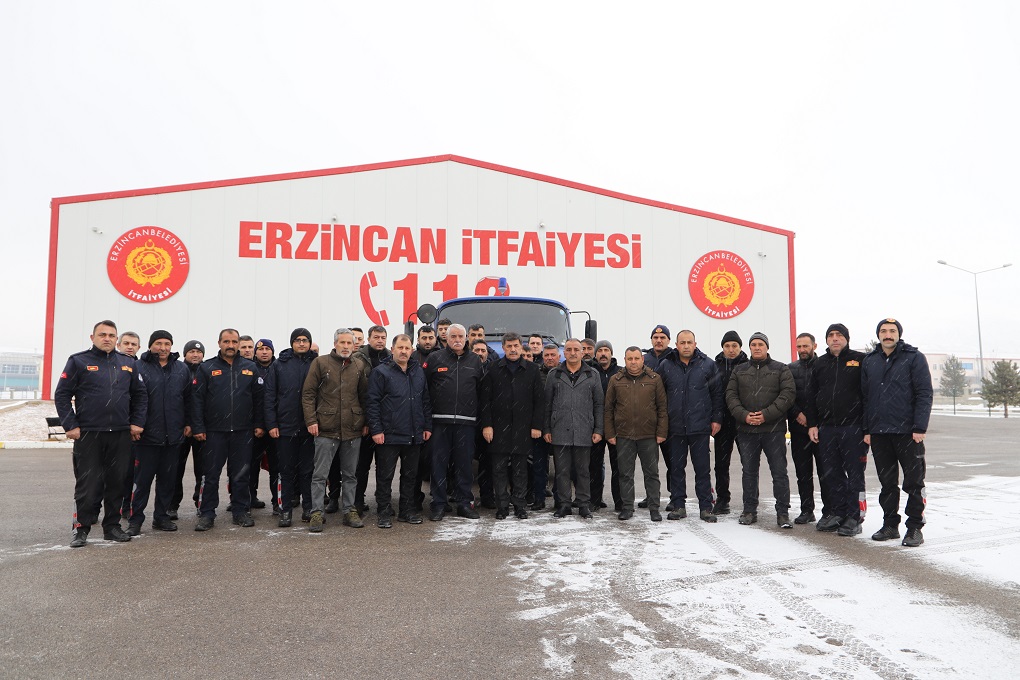 Erzincan Belediyesinden Deprem Bölgesine Destek