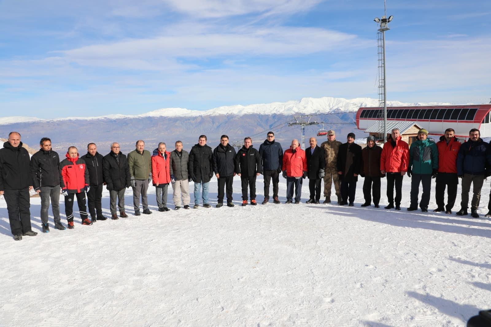 Ergan Dağı Kayak Merkezinde sezon açılışı yapıldı