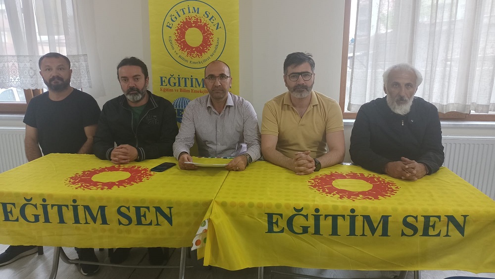 Eğitm Sen'den Basın Açıklaması 